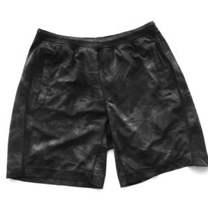 Lululemon Pacebreaker linerless 9” Large short